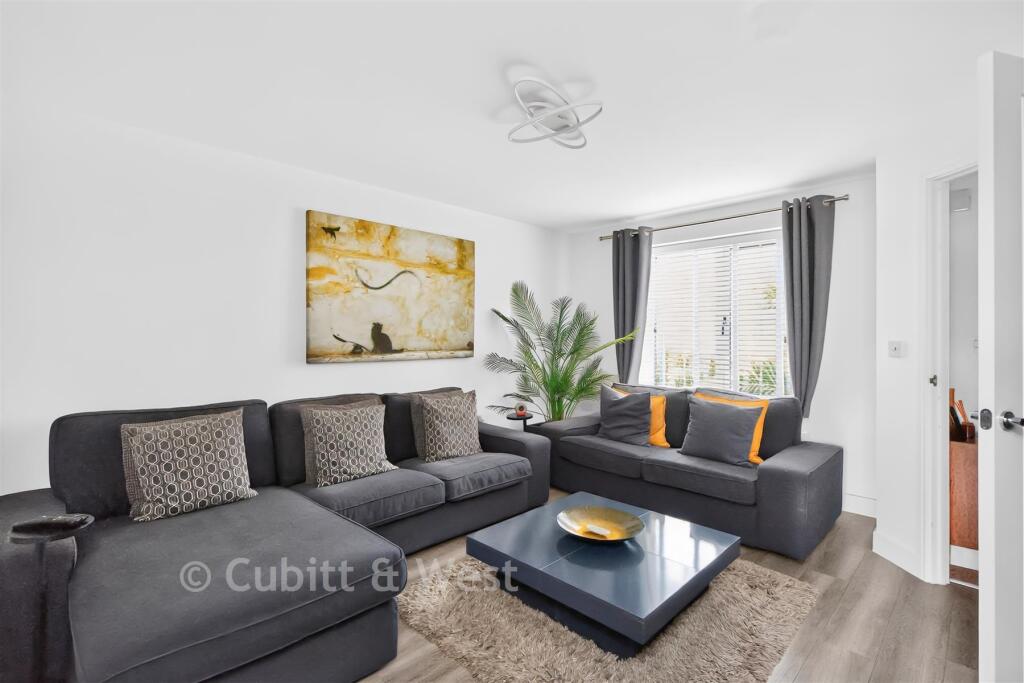 House in Portsmouth - View 3
