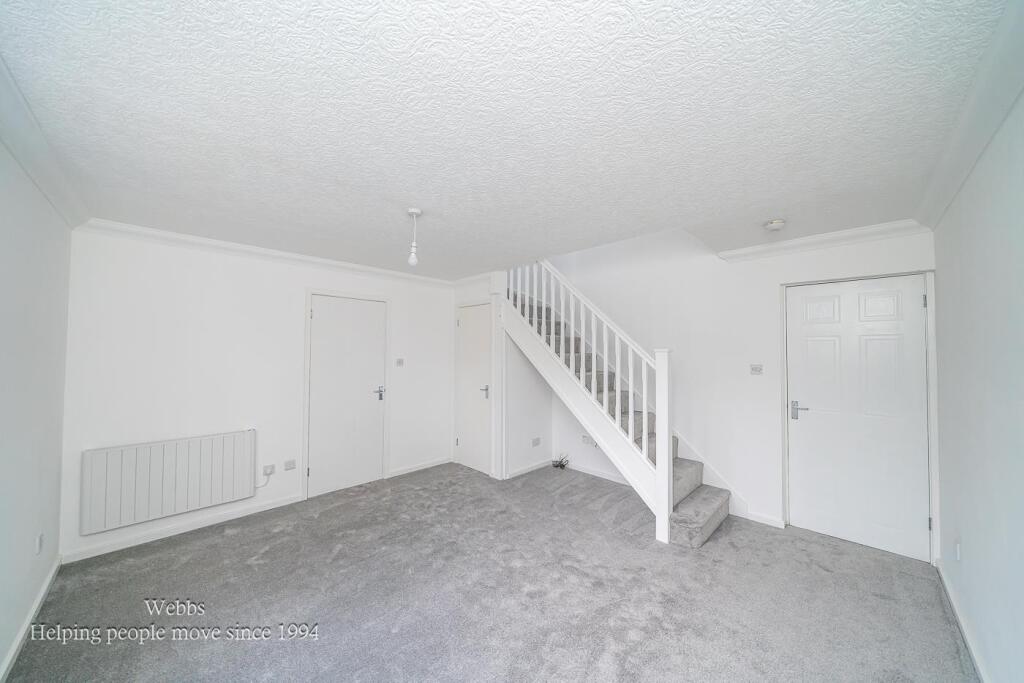 Sandpiper Close, Hednesford, Cannock photo 3