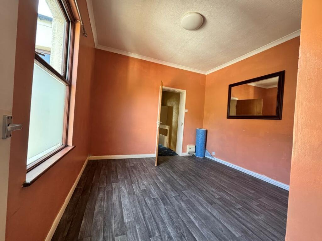 67 St. Anns Road, Southend-on-Sea, Essex, SS2 5AT photo 4