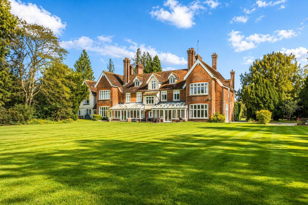 Main image of property: Astwick Manor, Coopers Green Lane, Hatfield, Hertfordshire, AL10