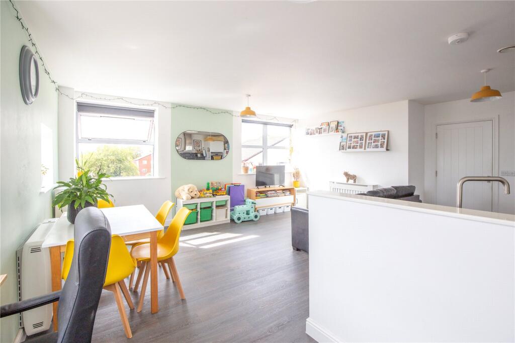 Apartment in Bristol - View 4