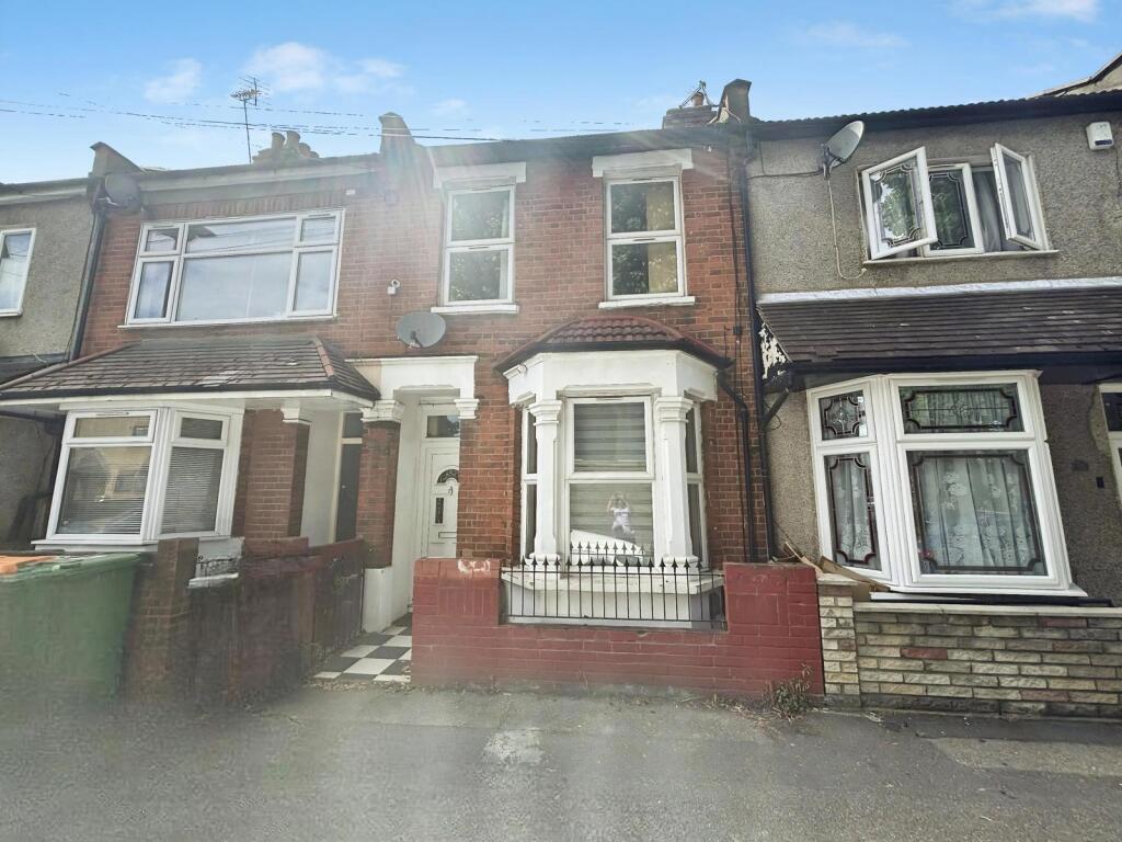 Chargeable Street, London, E16 photo 3