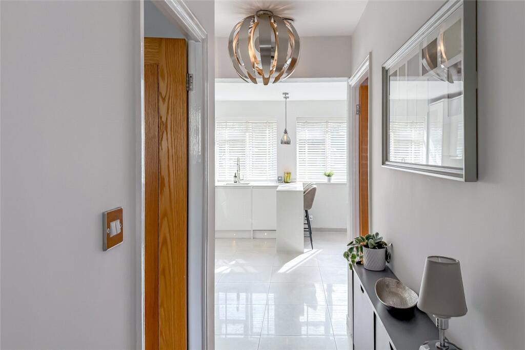 Apartment in St Albans, Sandridge - View 5