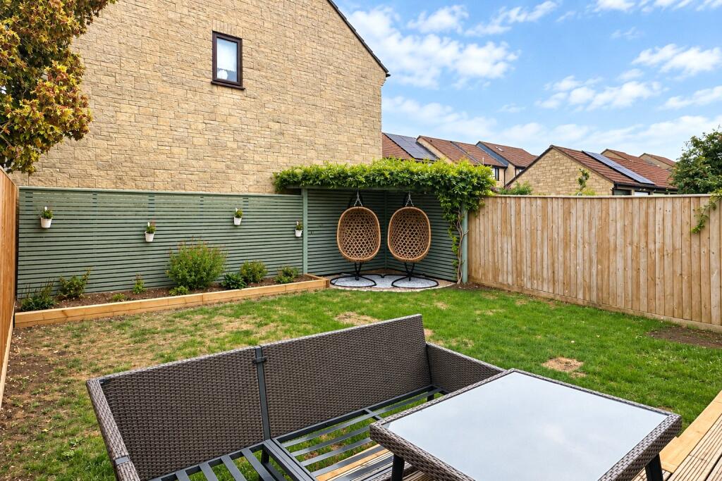 House in Frome, Stonebridge - More
