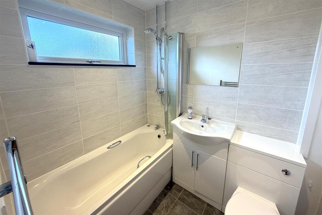 House in Taunton - View 4