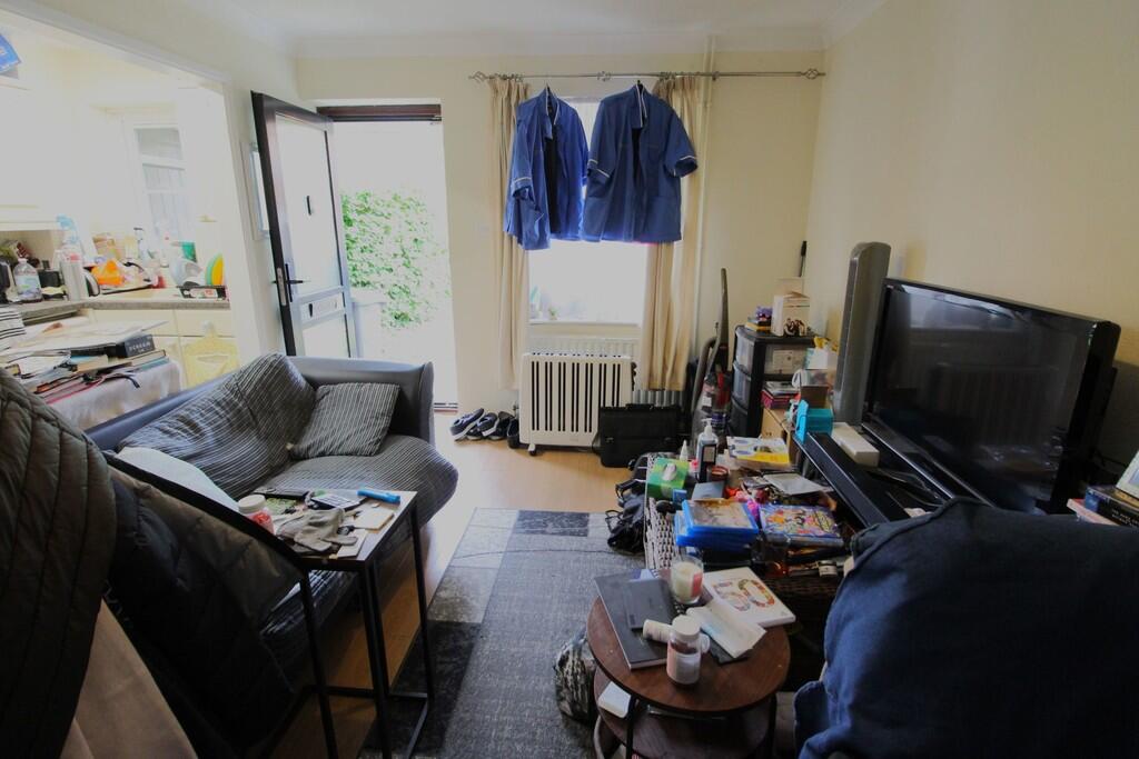 Laburnum Road, Sandy photo 4