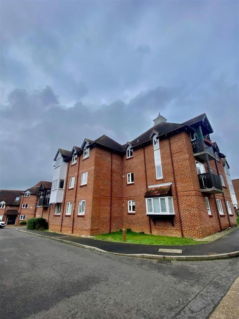 Main image of property: South Court, Summerfields, Ingatestone