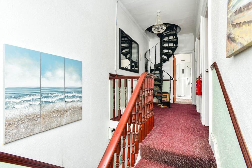 House in Plymouth - View 3