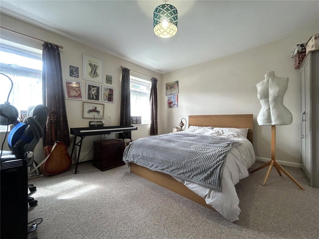 Apartment in Reading - View 4