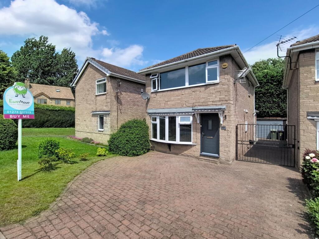 Main image of property: Rooks Avenue, Cleckheaton, West Yorkshire, BD19