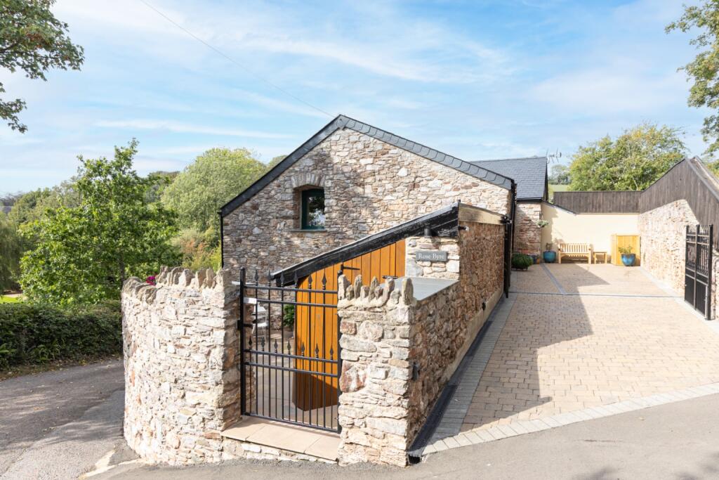 House in Torquay - View 2