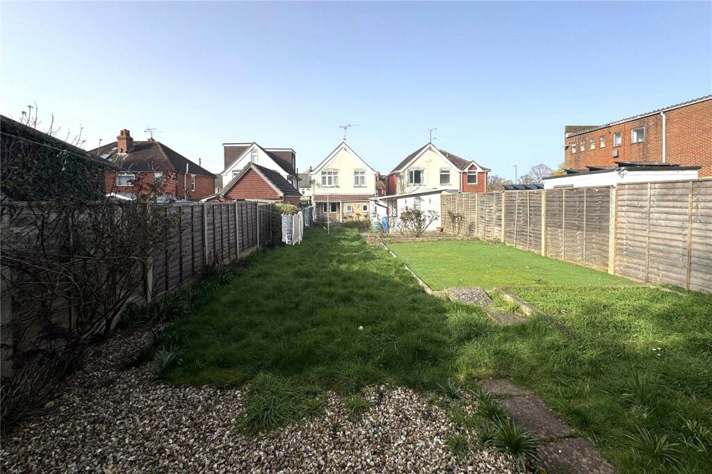 House in Rushmoor, Cove, Farnborough - View 3