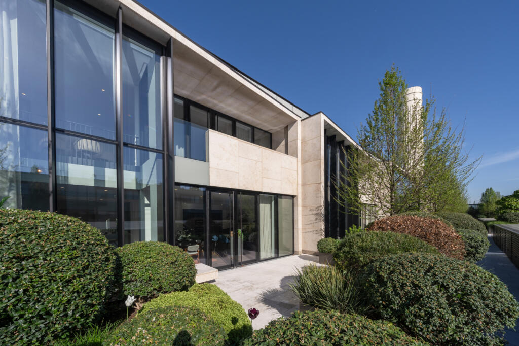 Selling Point New Build