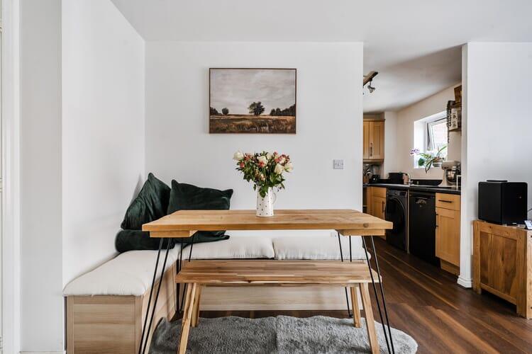 Apartment in Swindon - More