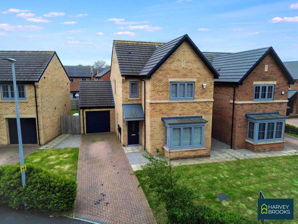 4 bedroom detached house for sale in Farmstead Street, Acklam, TS5