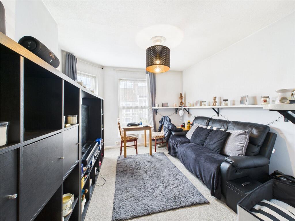 Apartment in Bristol, Brislington - View 2