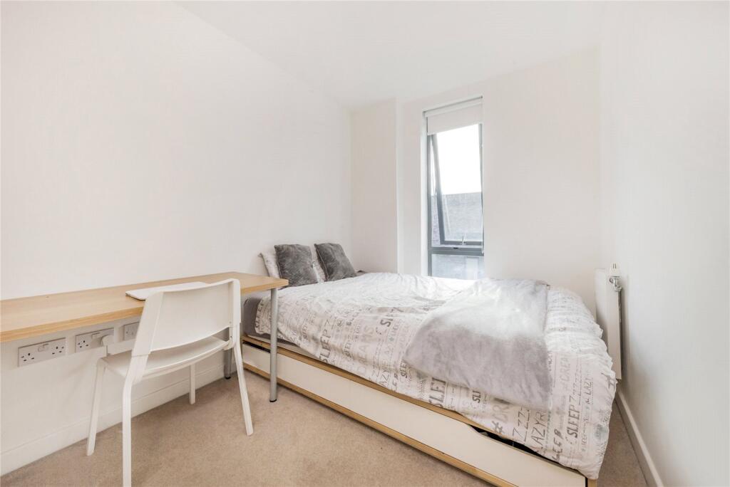 Apartment in London - More