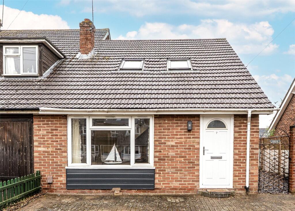 Main image of property: Churchill Close, Didcot, Oxfordshire, OX11
