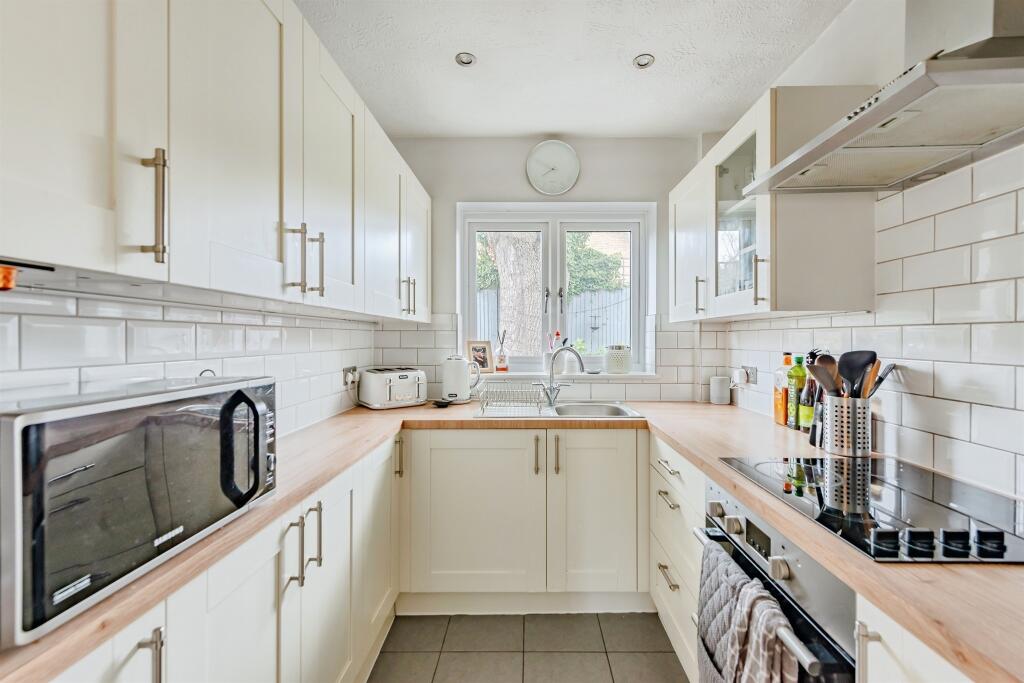 House in Reigate and Banstead, Surrey - View 5