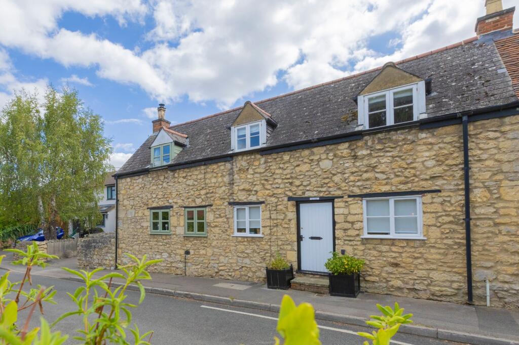Main image of property: Main Street, Forest Hill, OX33
