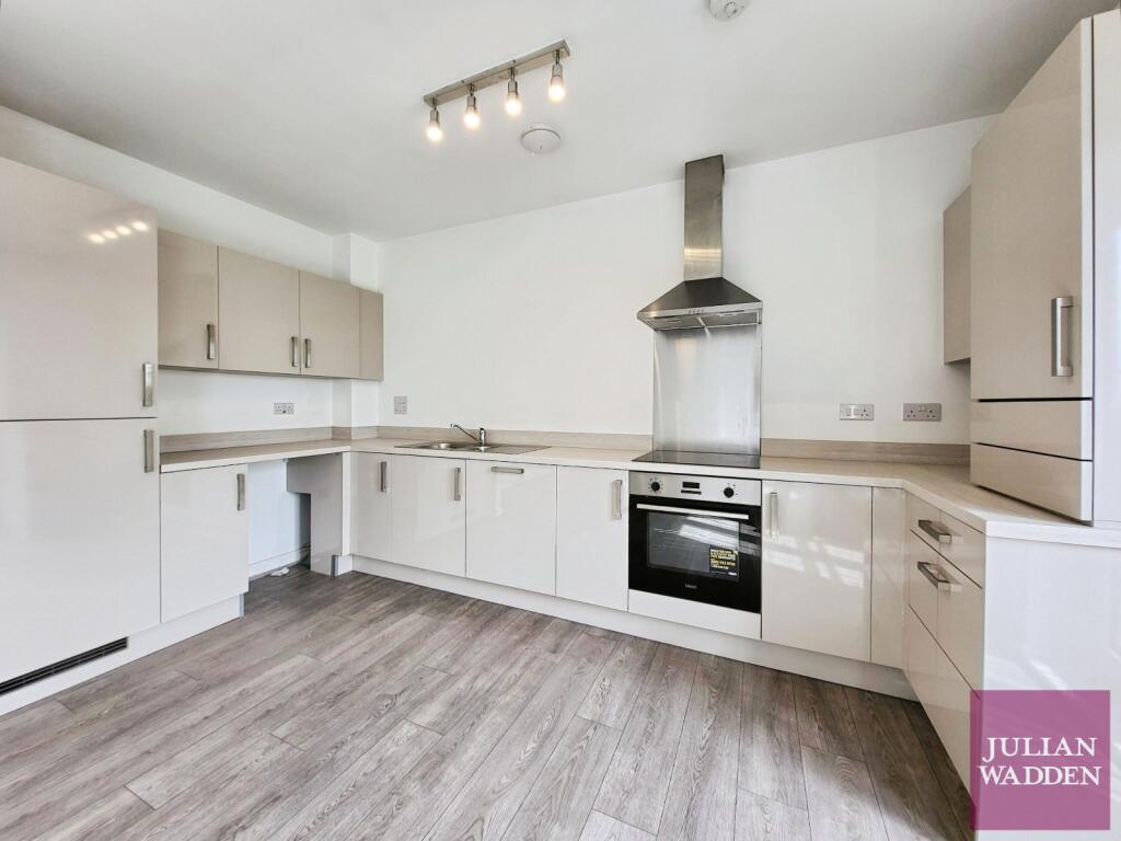 Apartment in Tameside, Greater Manchester - View 5
