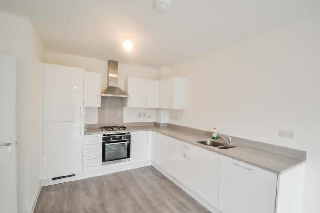 Apartment in Romford - View 4
