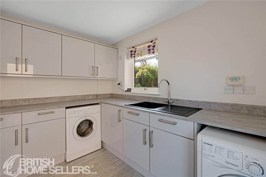 House in North Crawley, Little Crawley - View 4