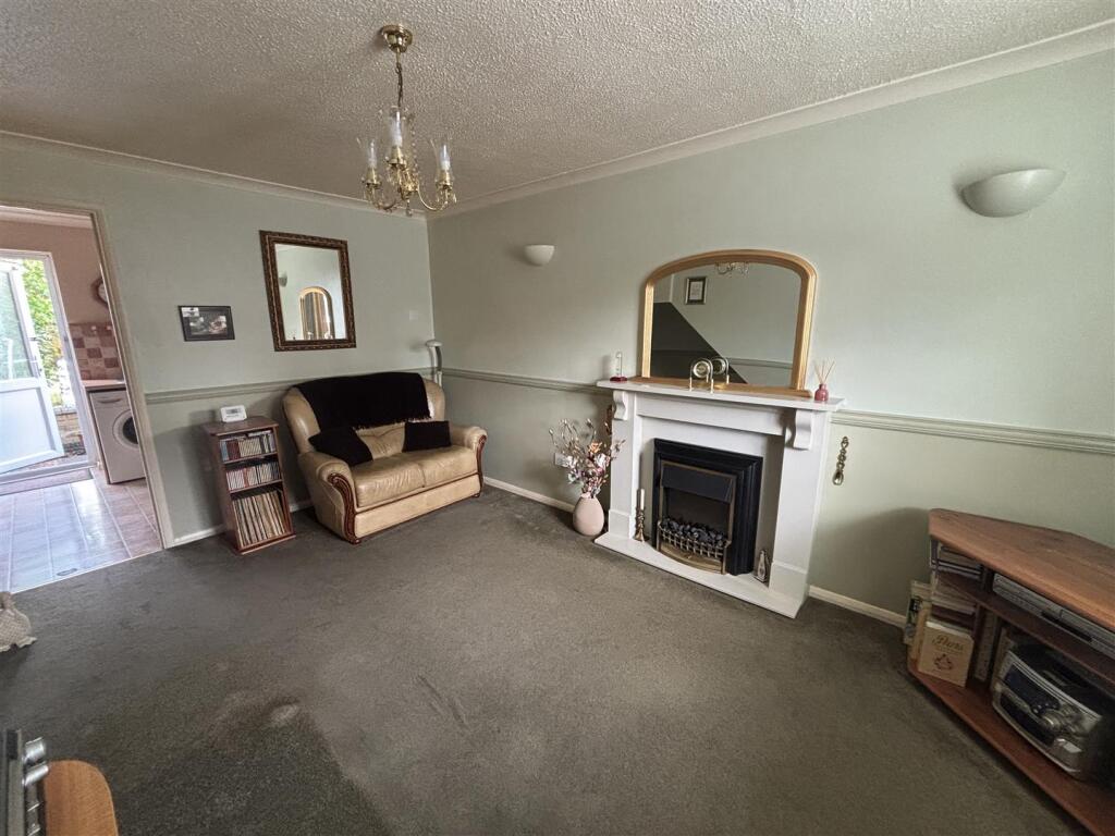 Primrose Way, Kirby Muxloe, Leicester photo 3