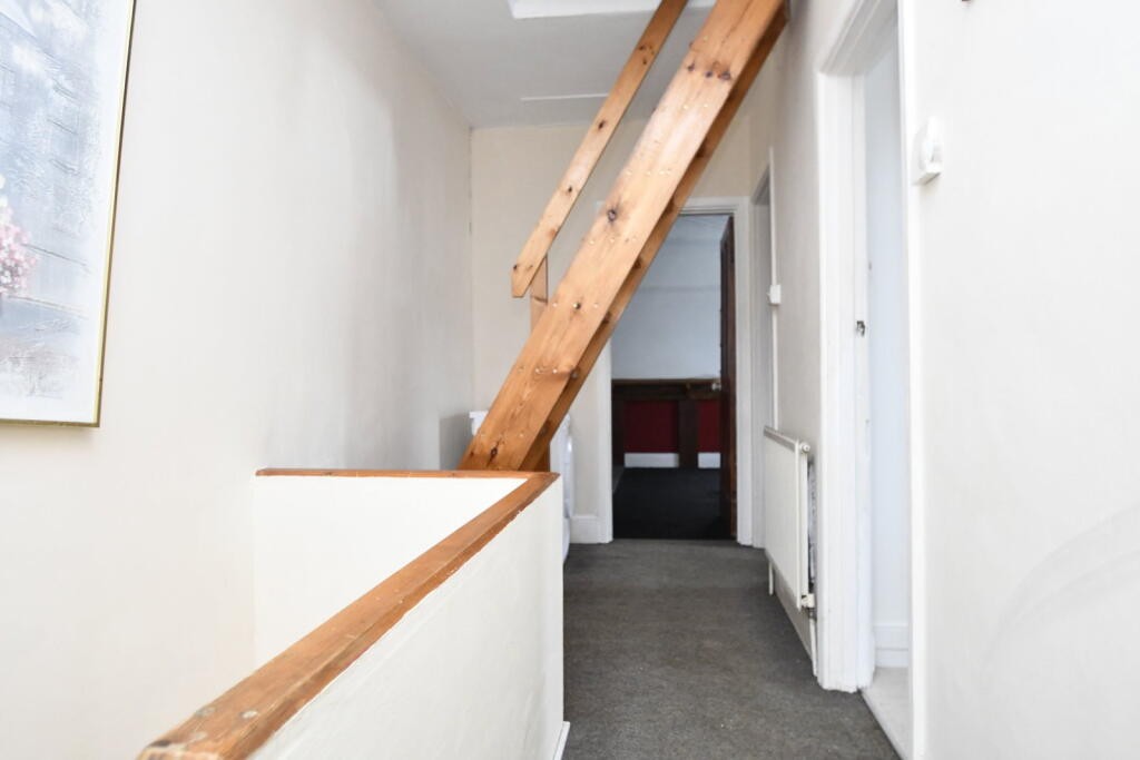 Apartment in Truro - View 4