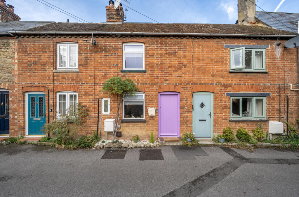 2-bed terraced on Gloucester Street, Faringdon, Oxfordshire, SN7, £230,000