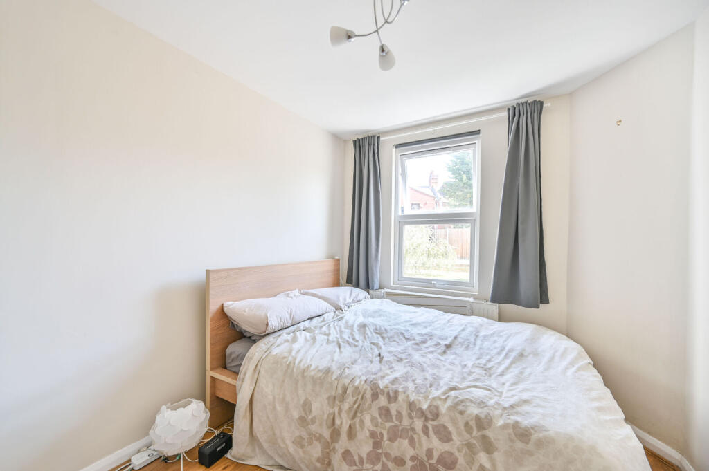 Apartment in London - More