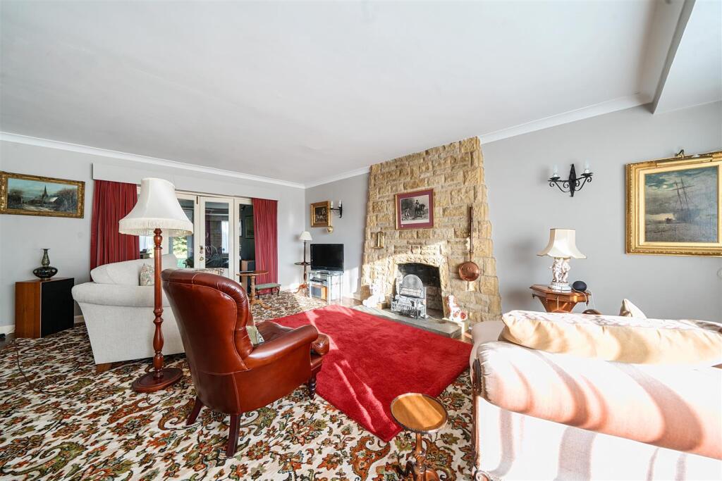 House in Paulerspury, Pury End - View 2