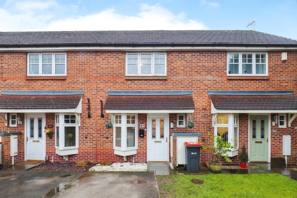 Main image of property: Versailles Gardens, Hucknall, Nottingham, Nottinghamshire, NG15