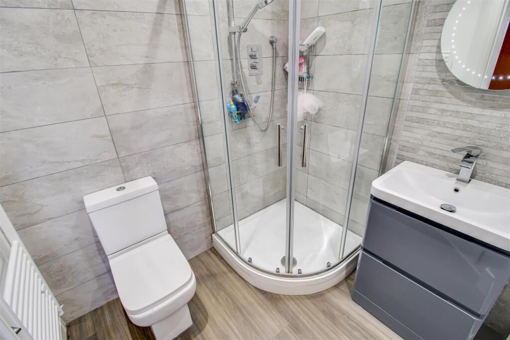 Apartment in Wakefield - More