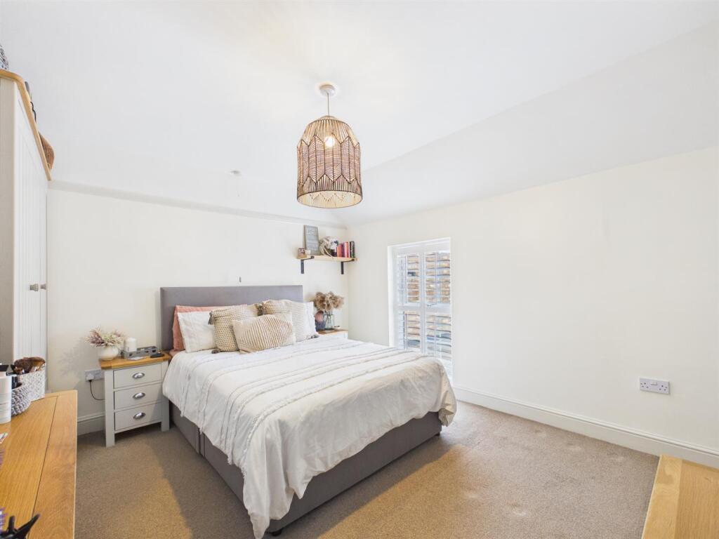 House in Peterborough - View 4