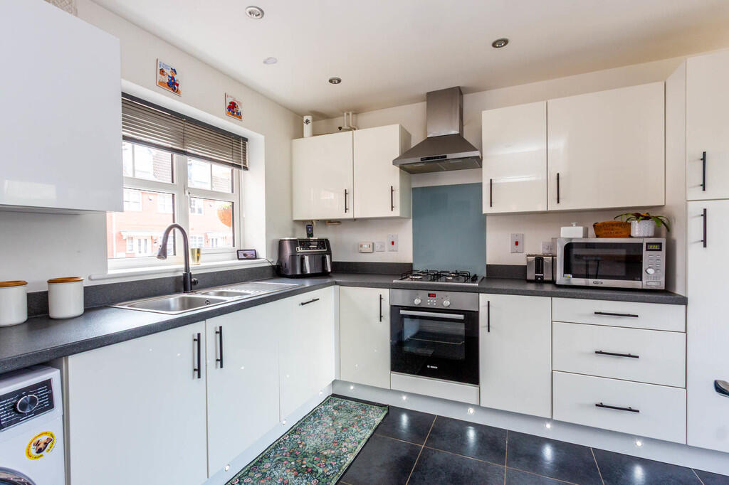 House in Rushden, North Northamptonshire - View 4
