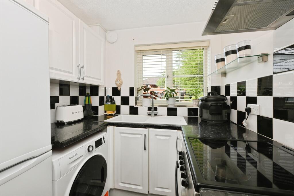 House in St Albans - View 5