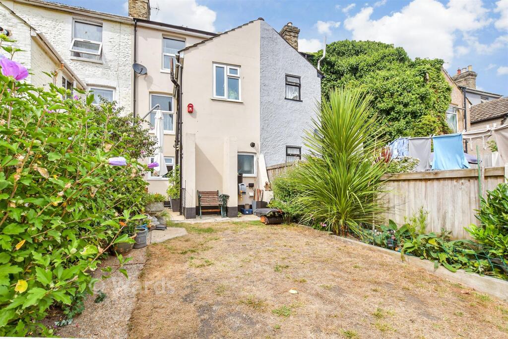 House in Dover - More
