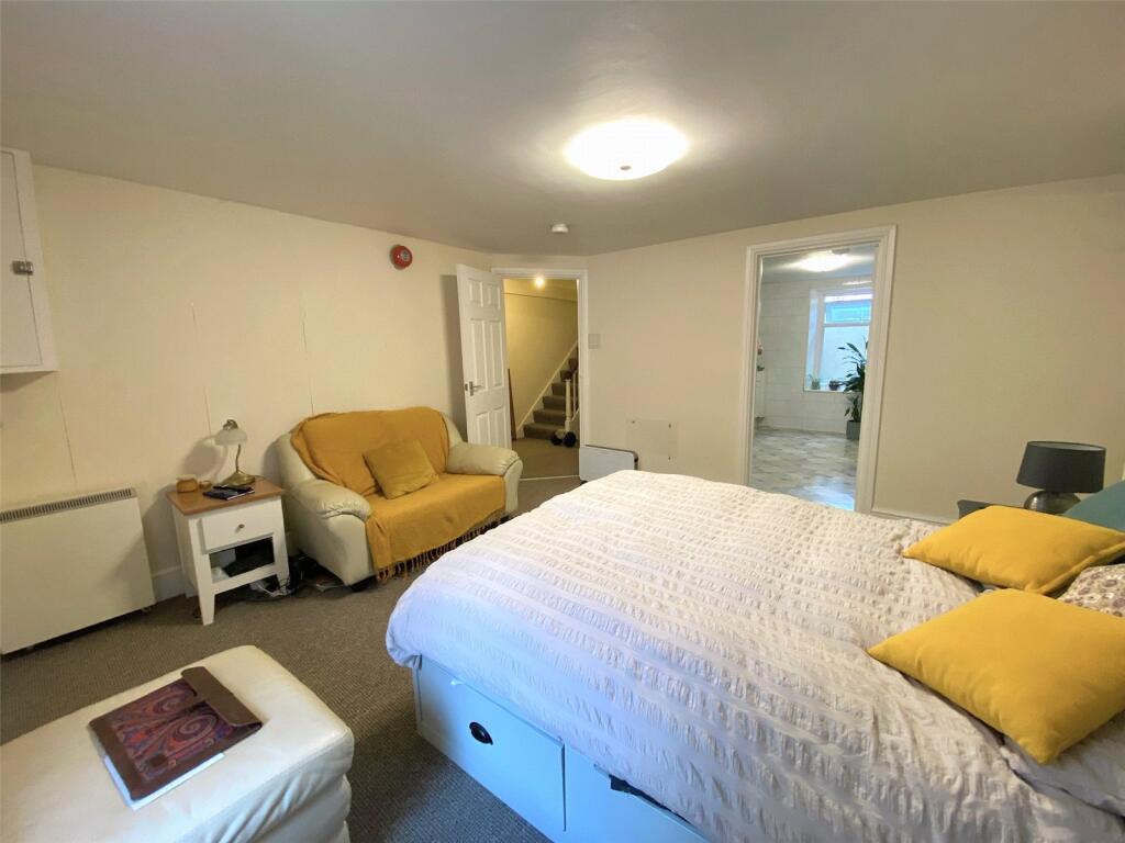 House in Reading - View 4