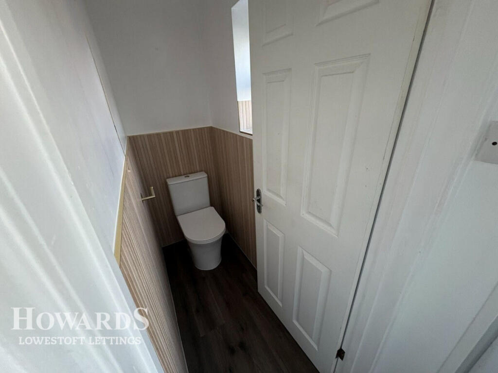 Apartment in Lowestoft - View 5