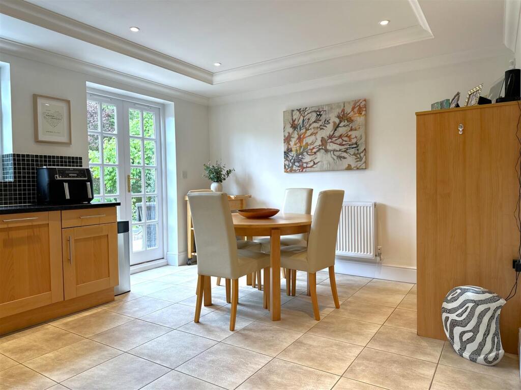 Old Orchard, Farndon Road, Newark - More