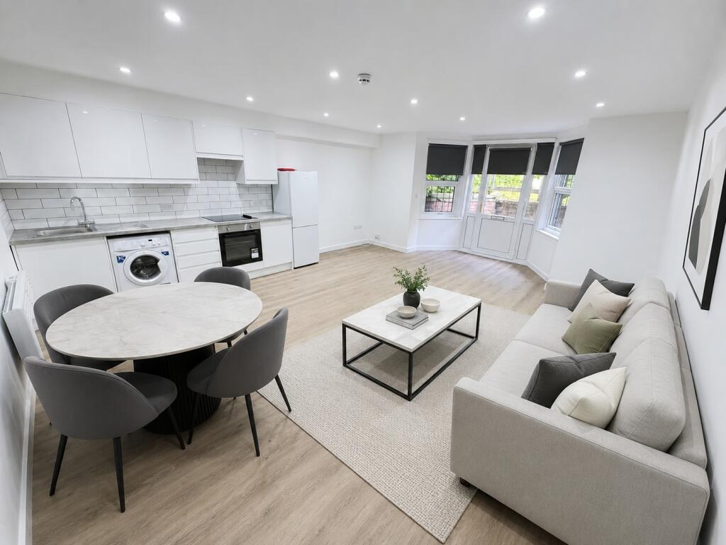 Main image of property: 3 St Johns Terrace, Hyde Park, Leeds, West Yorkshire, LS3