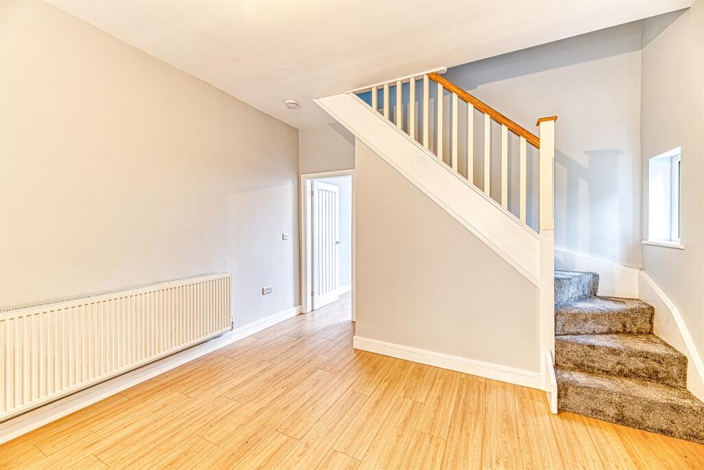 House in Frodsham, Bradley - View 4