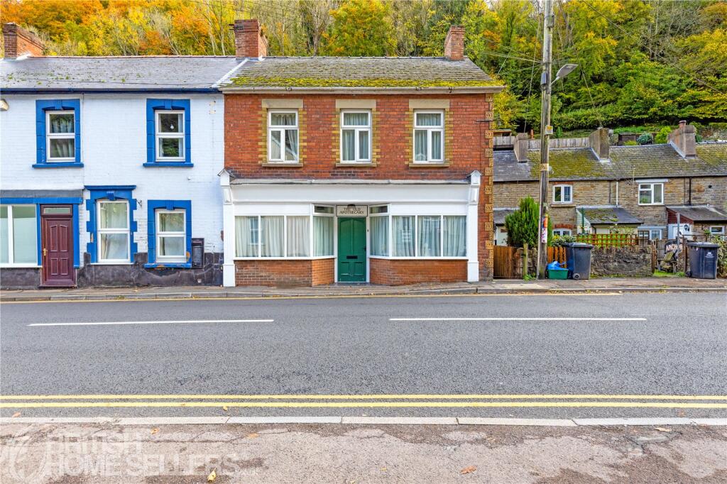3-bed semi-detached on Central Lydbrook, Lydbrook, Gloucestershire, GL17, £290,000