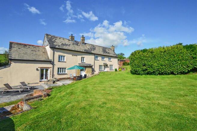 Buskin Farmhouse