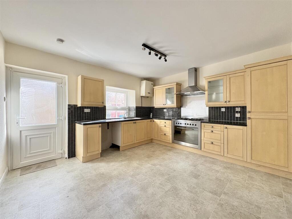 House in Harrogate - View 5
