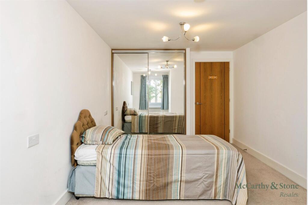 Apartment in Reading, Caversham - View 5