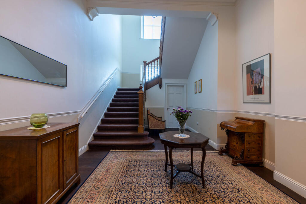 House in Perth, Bridgend - View 4