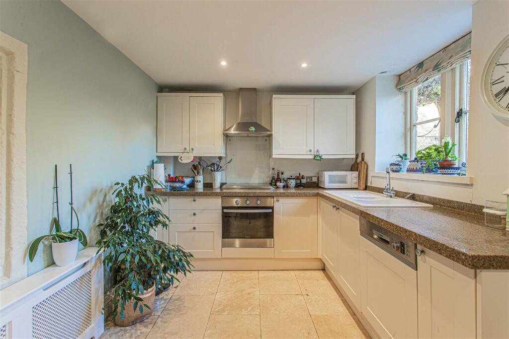 112, High Street, Marshfield, Chippenham, SN14 8LS photo 3