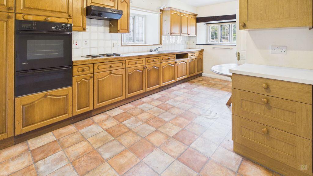 Hayes End Manor, South Petherton - View 3